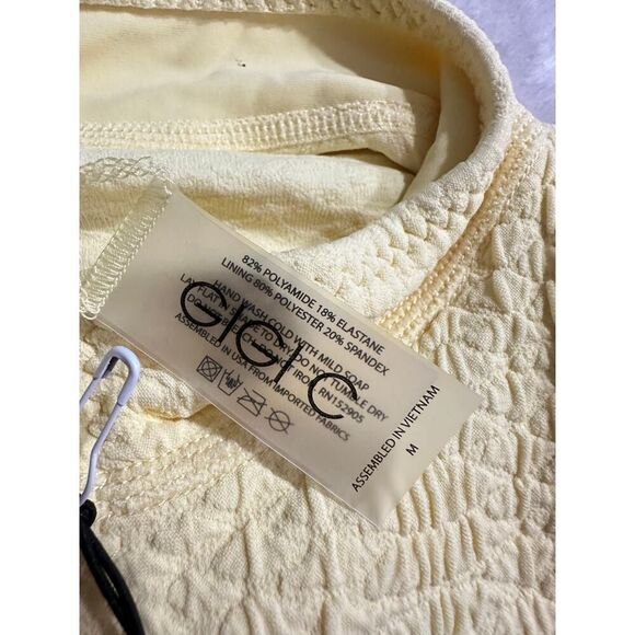 GIGI C Activewear Revolve Keelan Romper Women's Medium Butter Yellow Sleeveless - Picture 5 of 12